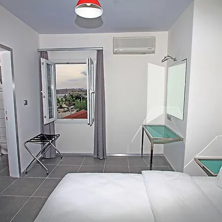 Eos (adults Only) 3*