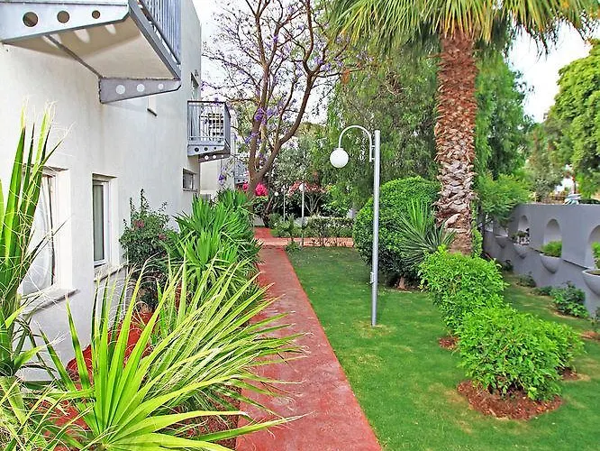 Eos (adults Only) 3*